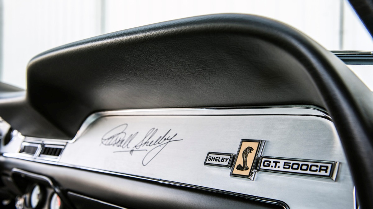 UMA RESTAURAÇÃO ESPETACULAR DE UM FORD MUSTANG SHELBY GT500CR DE 1967, foto 14