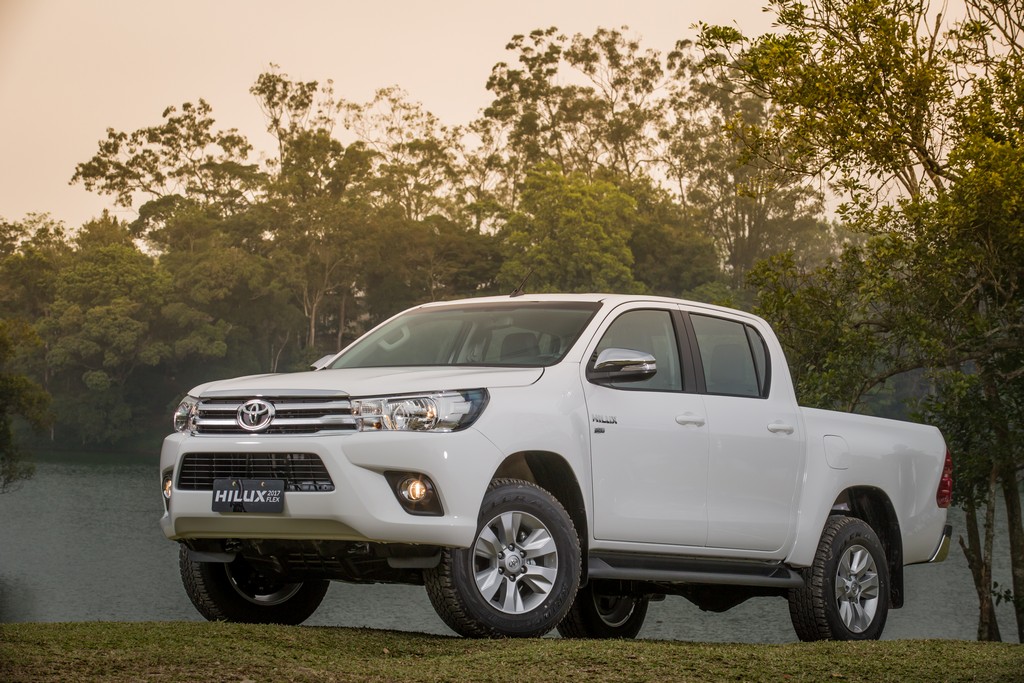 TOYOTA LANÇA NOVA GERAÇÃO DA HILUX E SW4 COM MOTOR DUAL VVT-i FLEX E DESIGN APRIMORADO, foto 1