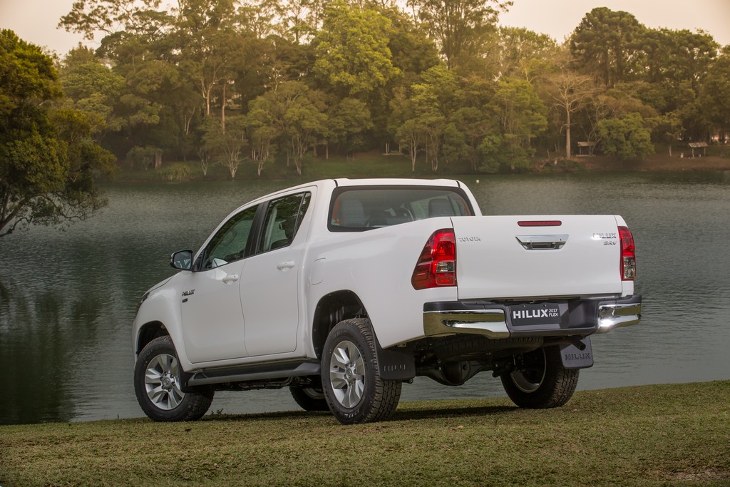 TOYOTA LANÇA NOVA GERAÇÃO DA HILUX E SW4 COM MOTOR DUAL VVT-i FLEX E DESIGN APRIMORADO, foto 3