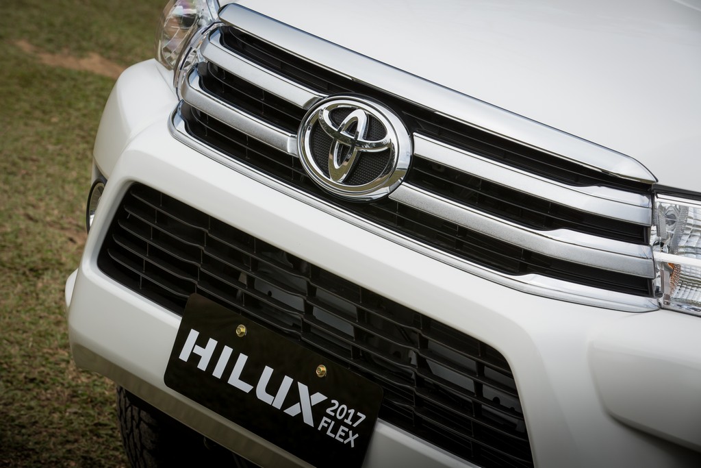 TOYOTA LANÇA NOVA GERAÇÃO DA HILUX E SW4 COM MOTOR DUAL VVT-i FLEX E DESIGN APRIMORADO, foto 7