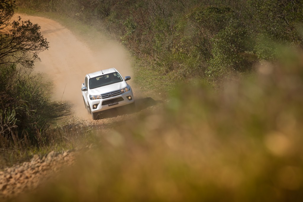 TOYOTA LANÇA NOVA GERAÇÃO DA HILUX E SW4 COM MOTOR DUAL VVT-i FLEX E DESIGN APRIMORADO, foto 13