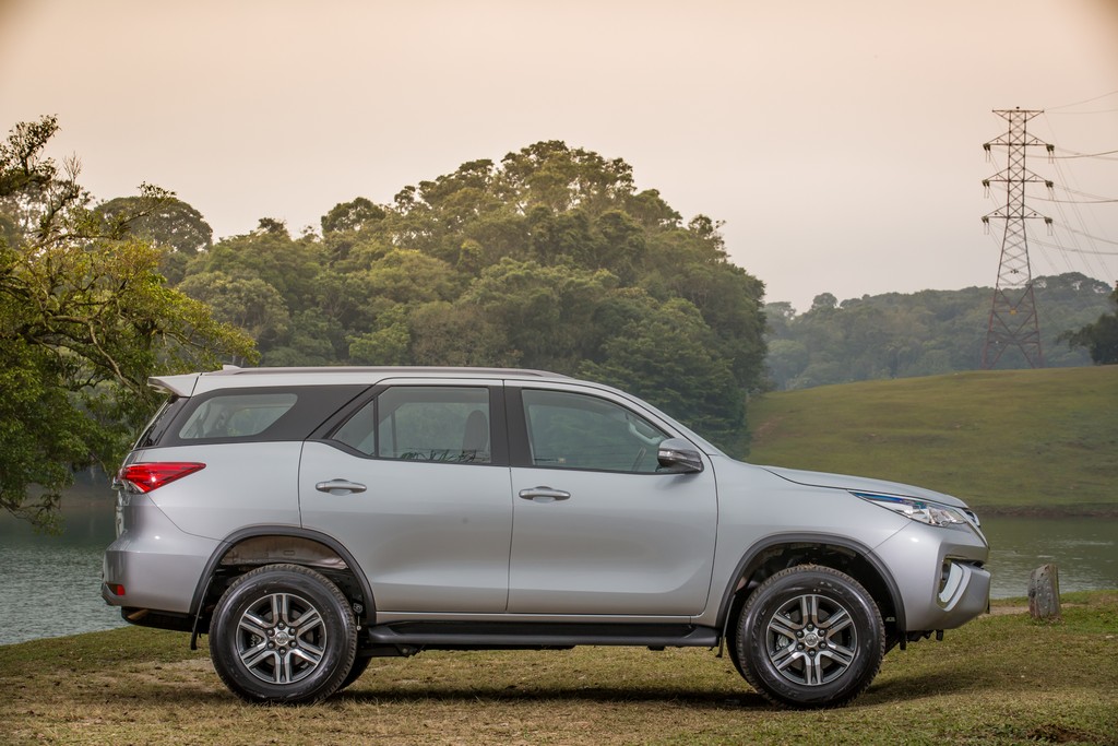 TOYOTA LANÇA NOVA GERAÇÃO DA HILUX E SW4 COM MOTOR DUAL VVT-i FLEX E DESIGN APRIMORADO, foto 42