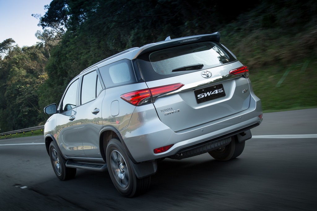 TOYOTA LANÇA NOVA GERAÇÃO DA HILUX E SW4 COM MOTOR DUAL VVT-i FLEX E DESIGN APRIMORADO, foto 51