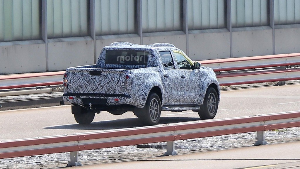 SURGEM IMAGENS DA PICK-UP DA MERCEDES-BENZ EM TESTES, foto 6