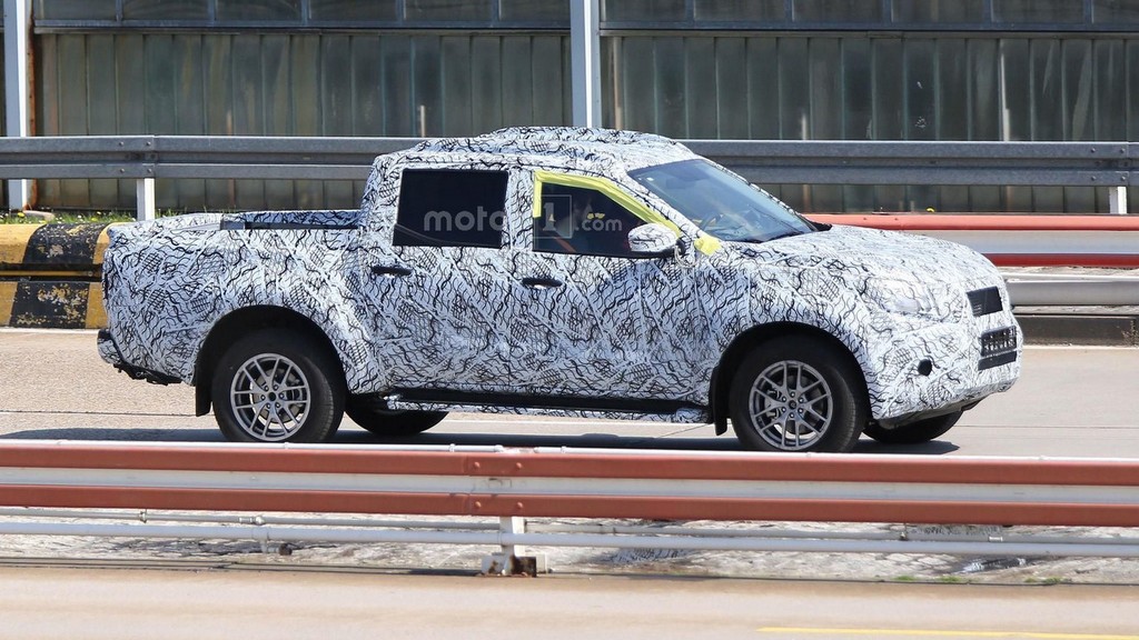 SURGEM IMAGENS DA PICK-UP DA MERCEDES-BENZ EM TESTES, foto 9