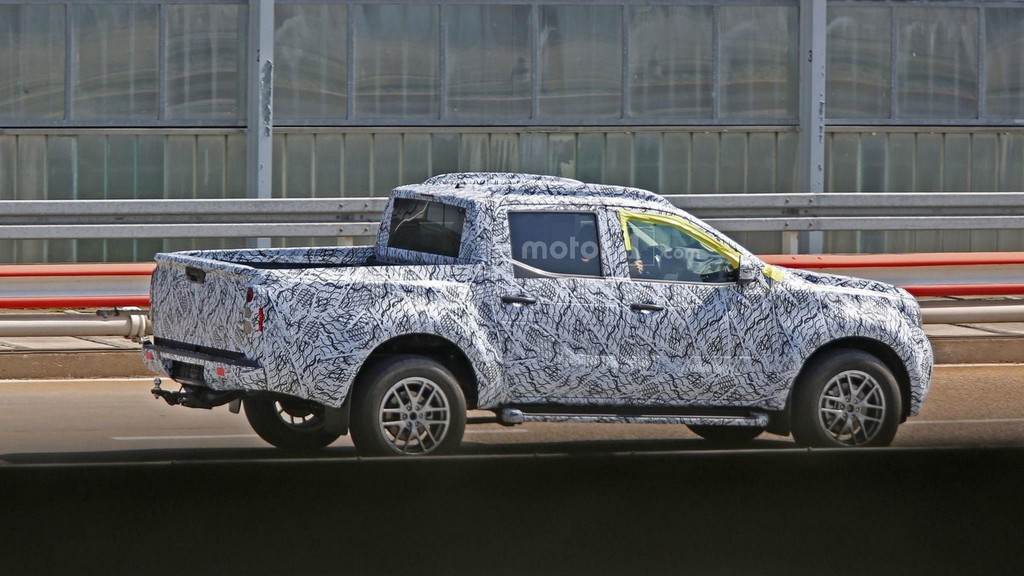 SURGEM IMAGENS DA PICK-UP DA MERCEDES-BENZ EM TESTES, foto 12