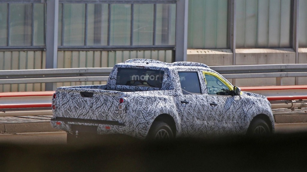 SURGEM IMAGENS DA PICK-UP DA MERCEDES-BENZ EM TESTES, foto 14