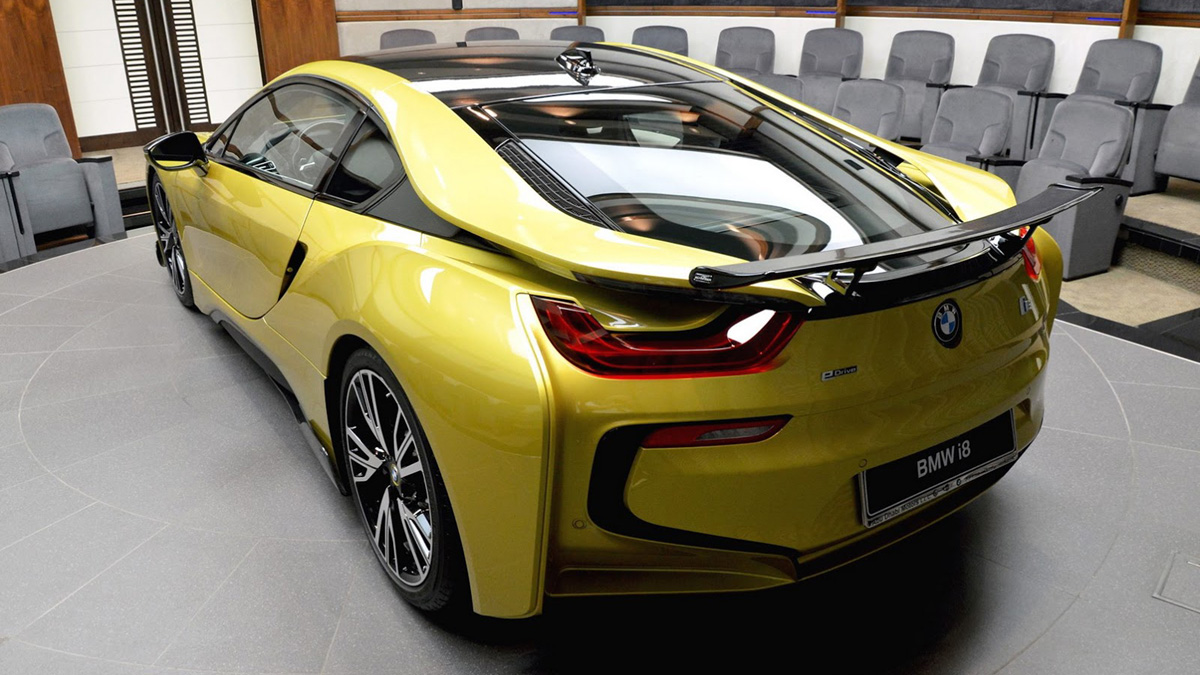 BMW ABU DHABI APRESENTA UM i8 PREPARADO PELA AC SCHNITZER PINTADO DE ‘AUSTIN YELLOW’ METALIZADO, foto 3