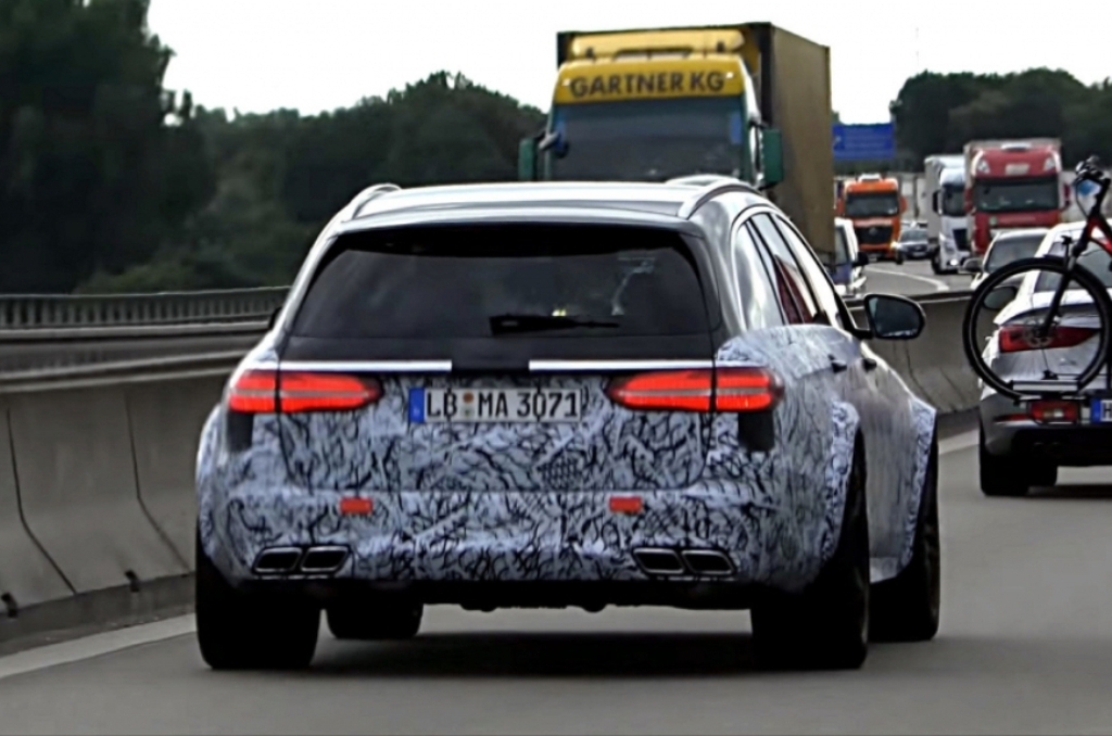 MERCEDES-AMG E 63 ESTATE BLACK SERIES JÁ RODA EM TESTES PELA EUROPA, foto 1