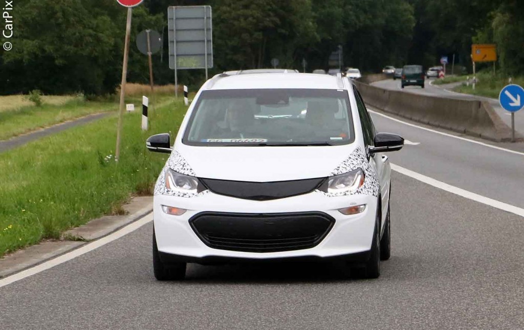 OPEL AMPERA-e JÁ ESTÁ RODANDO EM TESTES PELA EUROPA, foto 1