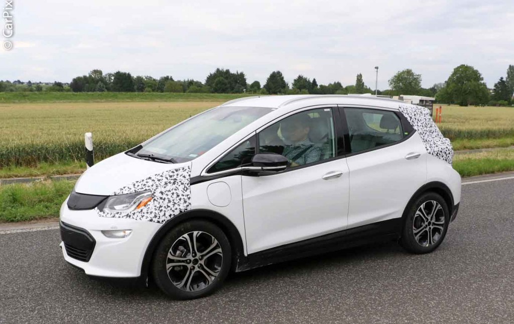 OPEL AMPERA-e JÁ ESTÁ RODANDO EM TESTES PELA EUROPA, foto 4