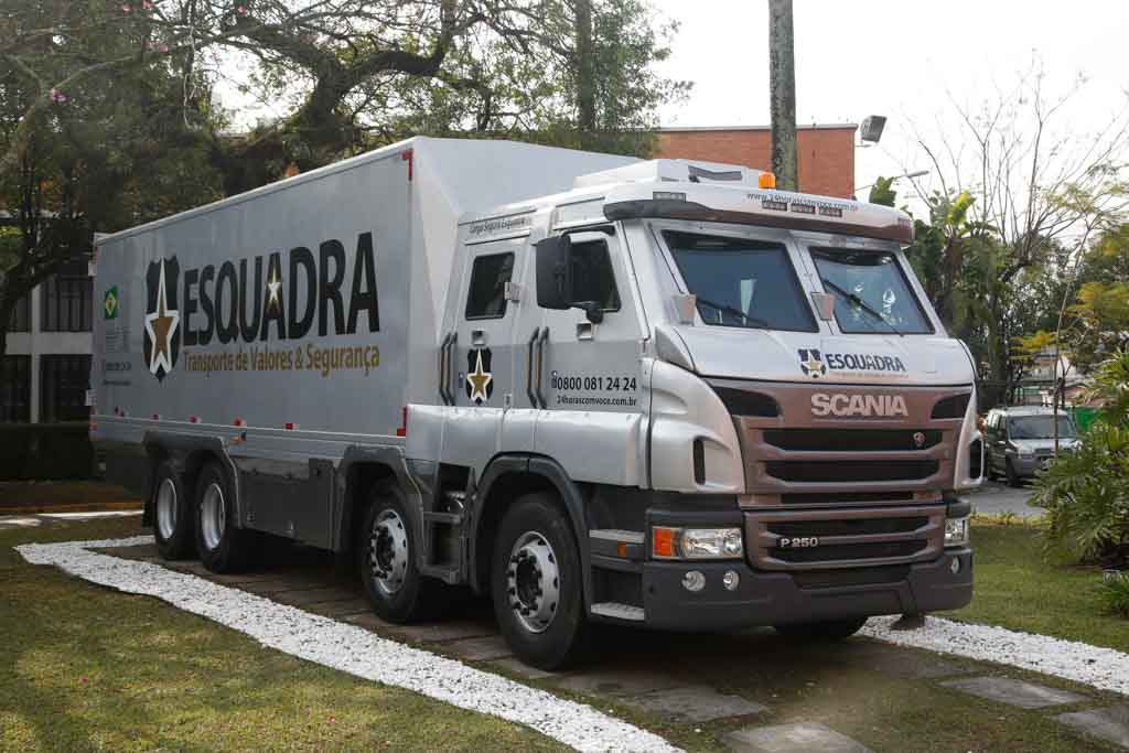 SCANIA VENDE CAMINHÕES BLINDADOS PARA A ESQUADRA, foto 2