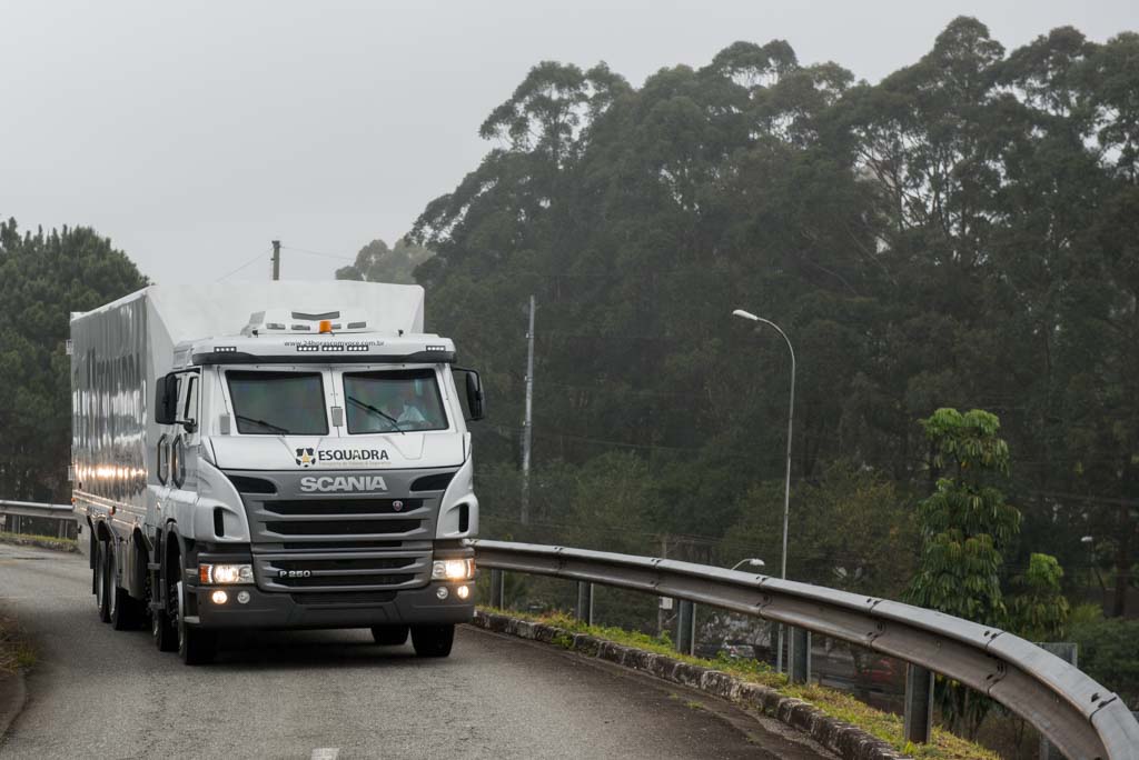 SCANIA VENDE CAMINHÕES BLINDADOS PARA A ESQUADRA, foto 6