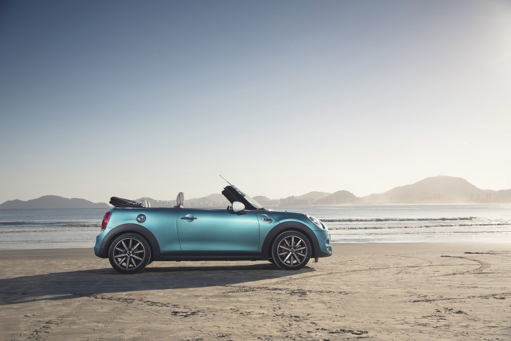 NOVA GERAÇÃO DO MINI CABRIO CHEGA AO BRASIL POR R$ 164.950, foto 6