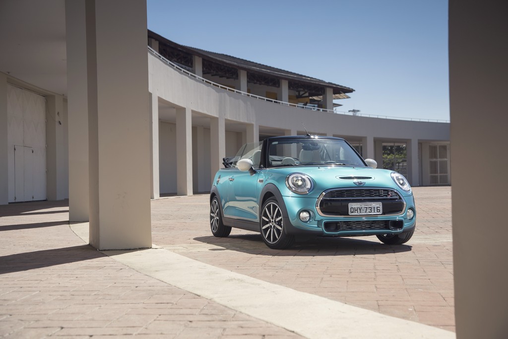 NOVA GERAÇÃO DO MINI CABRIO CHEGA AO BRASIL POR R$ 164.950, foto 9