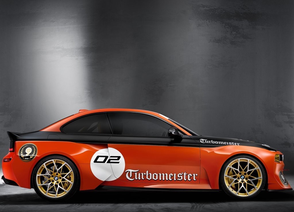 BMW 2002 HOMMAGE MOSTRADO EM PEBBLE BEACH COM NOVA DECORAÇÃO, foto 3