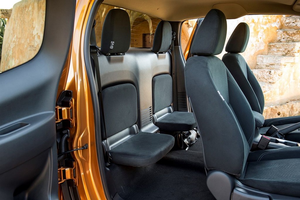 NISSAN NP300 NAVARA KING CAB: PARA PROFISSIONAIS E TAMBÉM PARA O LAZER, foto 27