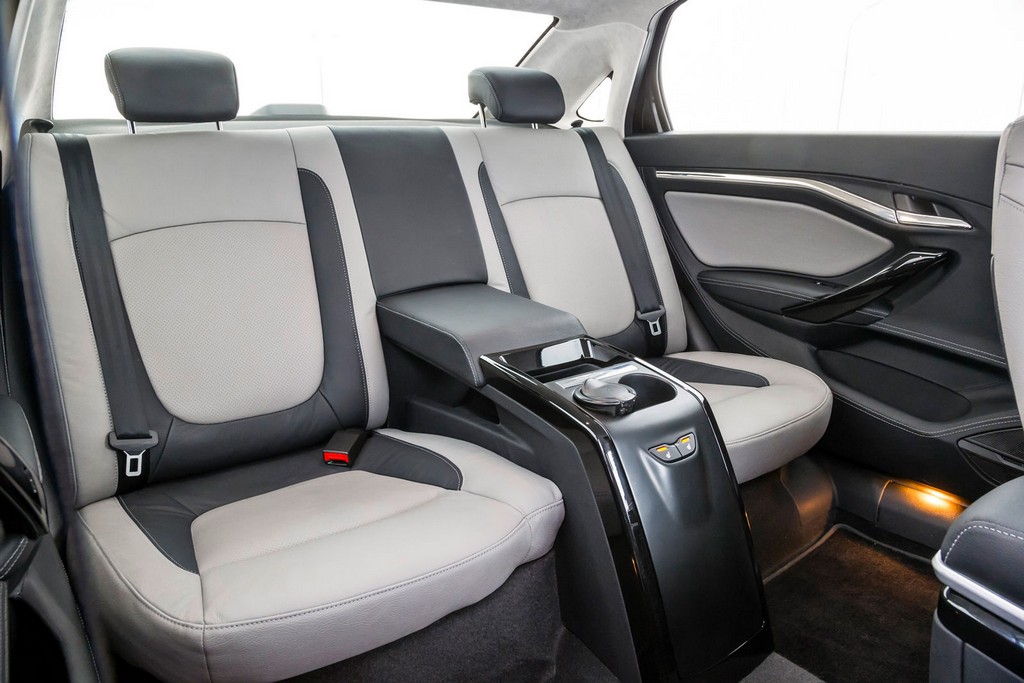 LADA VESTA SIGNATURE, UMA LIMOUSINE PARA O MERCADO RUSSO, foto 7