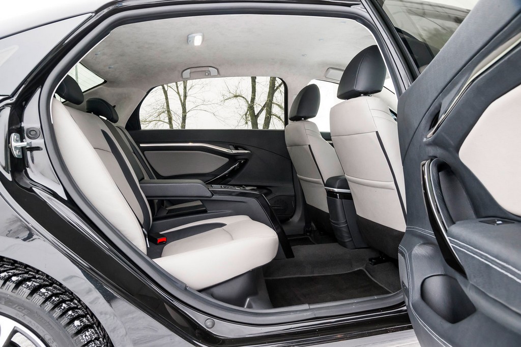 LADA VESTA SIGNATURE, UMA LIMOUSINE PARA O MERCADO RUSSO, foto 8