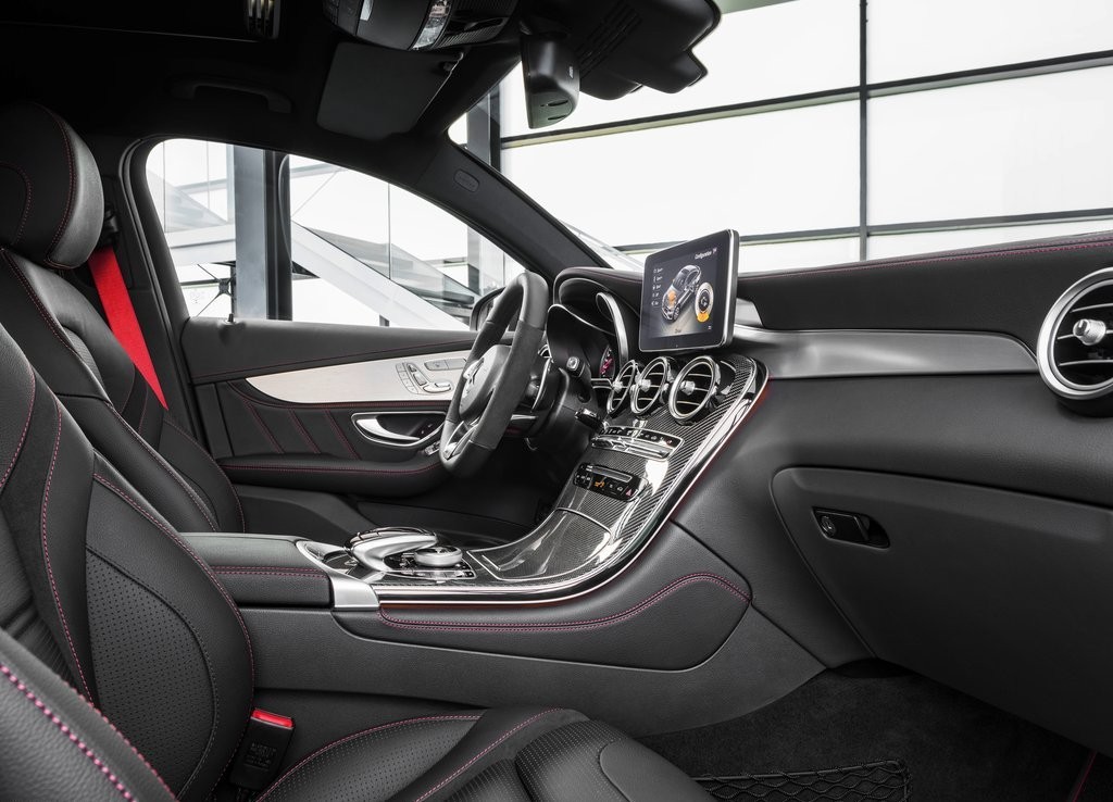ESTE É O NOVO SUV ESPORTIVO MERCEDES-AMG GLC 43 COUPE 4MATIC, foto 18