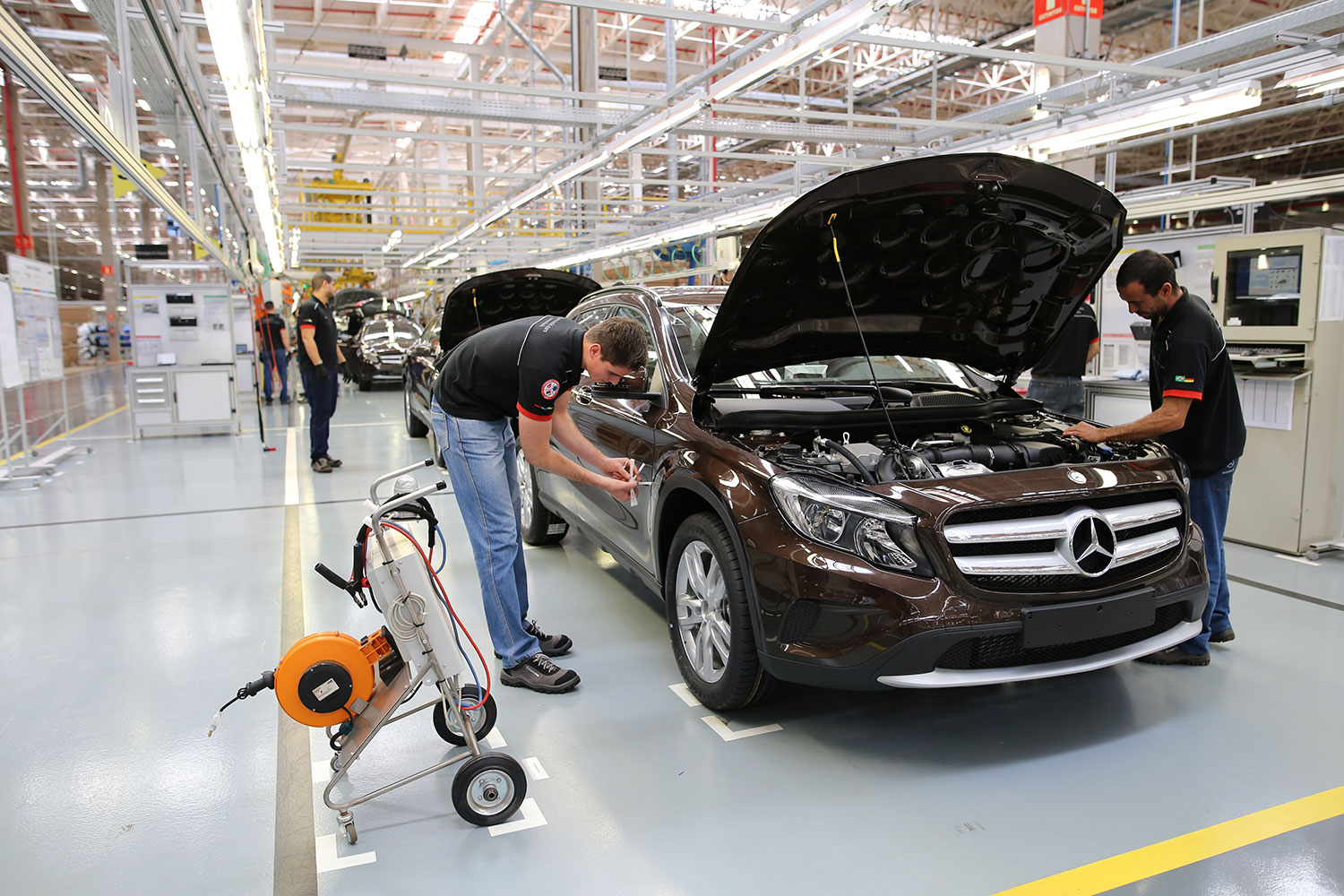MERCEDES-BENZ INICIA PRODUÇÃO DO GLA EM IRACEMÁPOLIS, foto 1