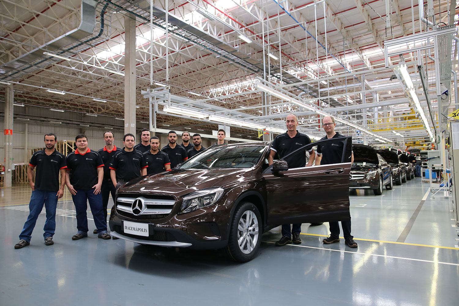 MERCEDES-BENZ INICIA PRODUÇÃO DO GLA EM IRACEMÁPOLIS, foto 3