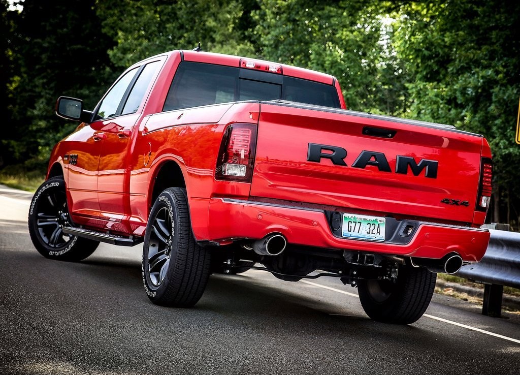 RAM 1500 NIGHT PACKAGE: MAIS ALGUNS EXTRAS DE PERSONALIZAÇÃO, foto 5