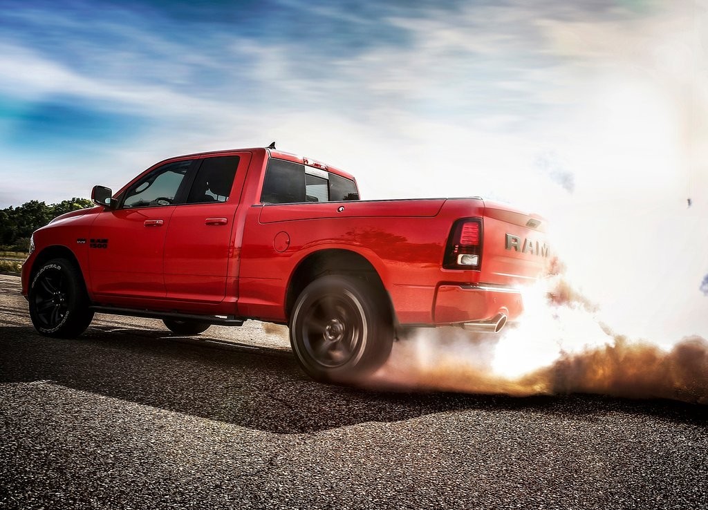 RAM 1500 NIGHT PACKAGE: MAIS ALGUNS EXTRAS DE PERSONALIZAÇÃO, foto 6