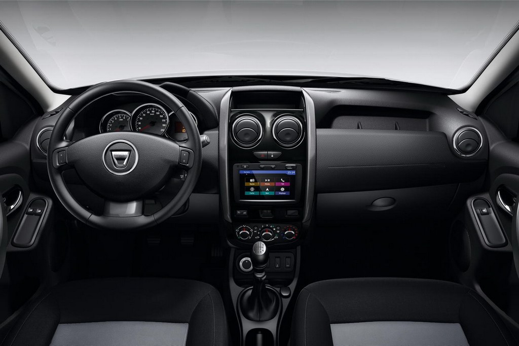 DACIA DUSTER BLACK TOUCH SURGE NA FRANÇA COM UM TOQUE DE ELEGÂNCIA E ESPORTIVIDADE, foto 2