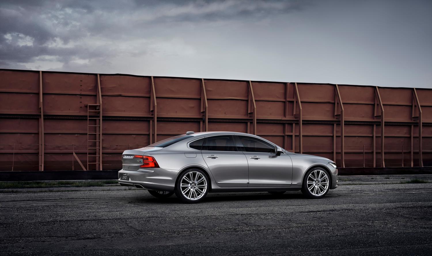 VOLVO S90 E V90 AGORA COM O PACOTE DE DESEMPENHO DA POLESTAR, foto 2