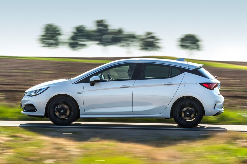 OPEL LANÇA NA EUROPA O ASTRA OPC LINE, foto 3
