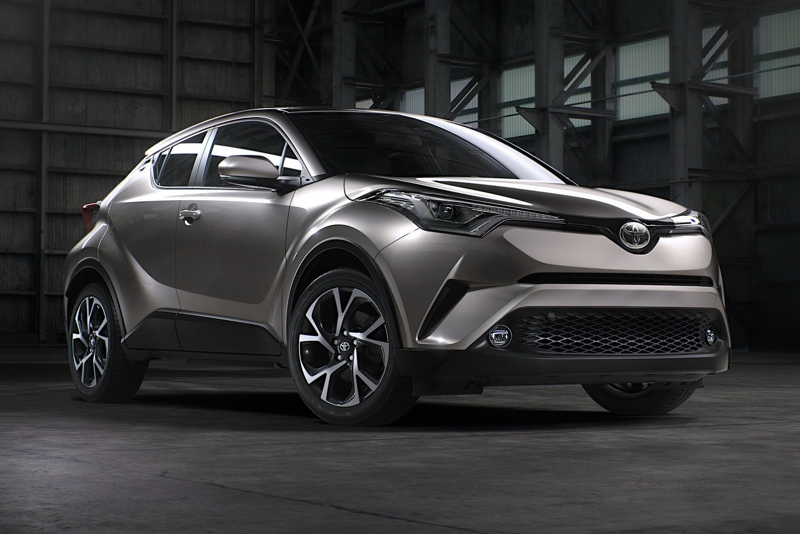 VERSÃO DE PRODUÇÃO DO TOYOTA CH-R SERÁ MOSTRADO EM PARIS, foto 1