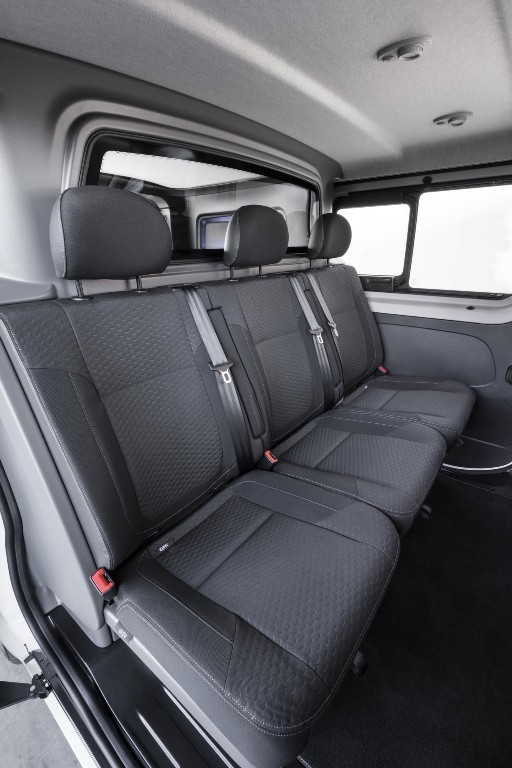 OPEL VIVARO SPORT: UM POUCO DE ESTILO ESPORTIVO AO FURGÃO ALEMÃO, foto 6