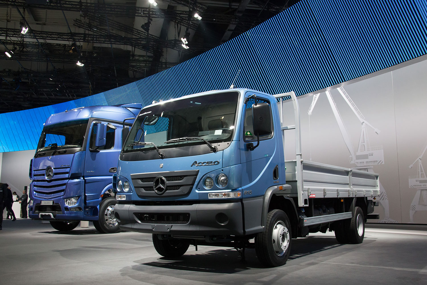 MERCEDES-BENZ EXPÕE O ACCELO 815 NA IAA EM HANNOVER, foto 2