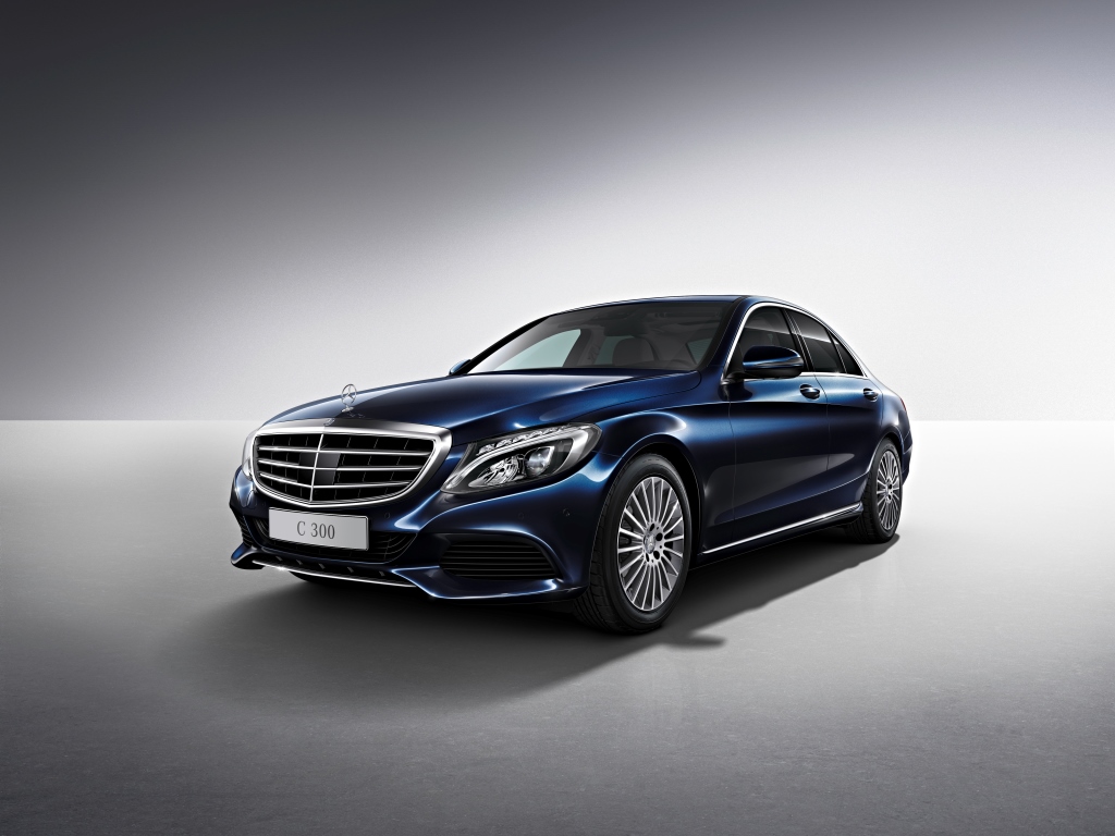 MERCEDES-BENZ LANÇA EDIÇÃO LIMITADA DO C CLASS EM COMEMORAÇÃO AOS 130 ANOS DA MARCA, foto 1