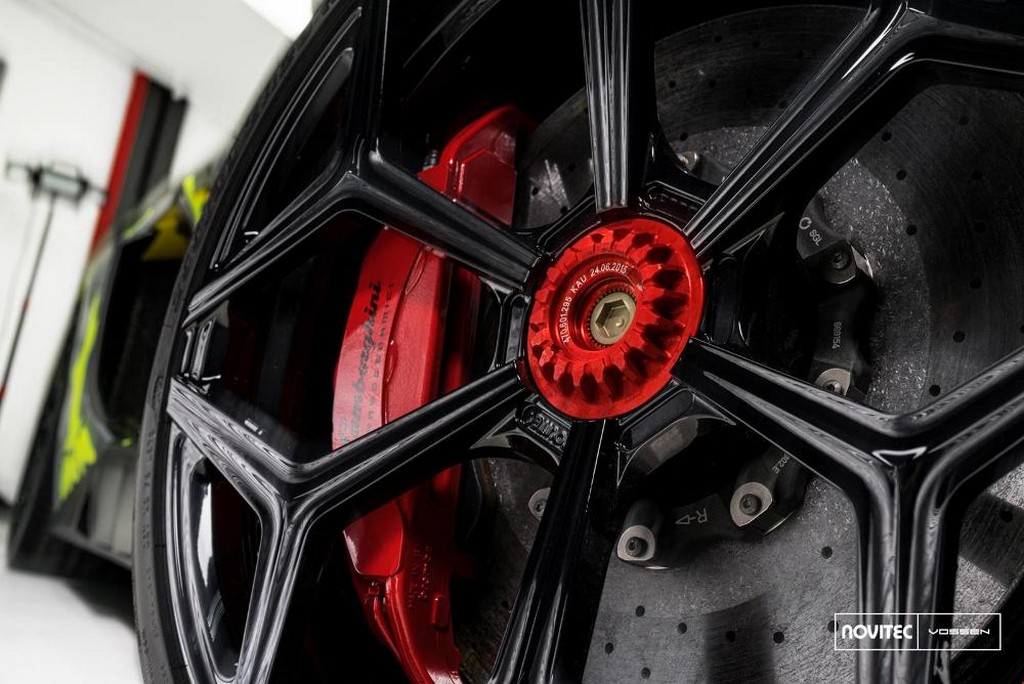 O LAMBORGHINI AVENTADOR SV SPORTS PREPARADO PELA NOVITEC TORADO NÃO PASSA DESPERCEBIDO, foto 9