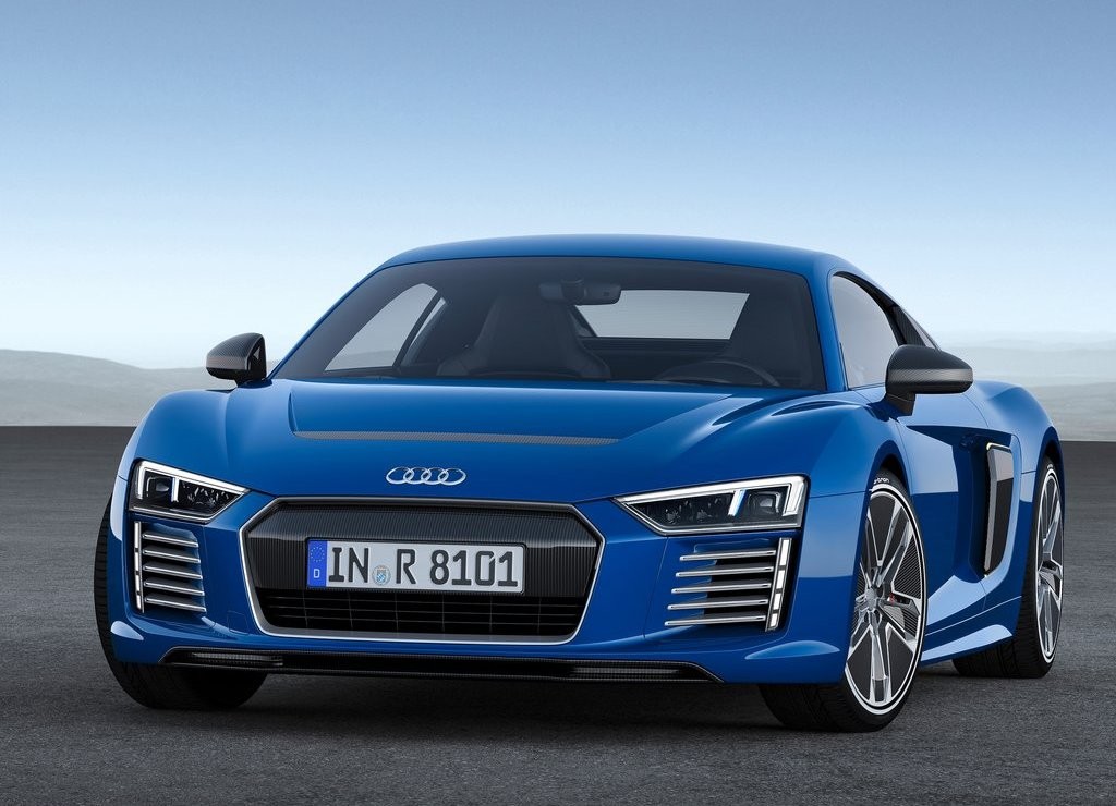 AUDI SUSPENDE AS VENDAS DO R8 E-TRON, MODELO QUE VINHA SENDO FABRICADO QUASE EM SEGREDO, foto 3