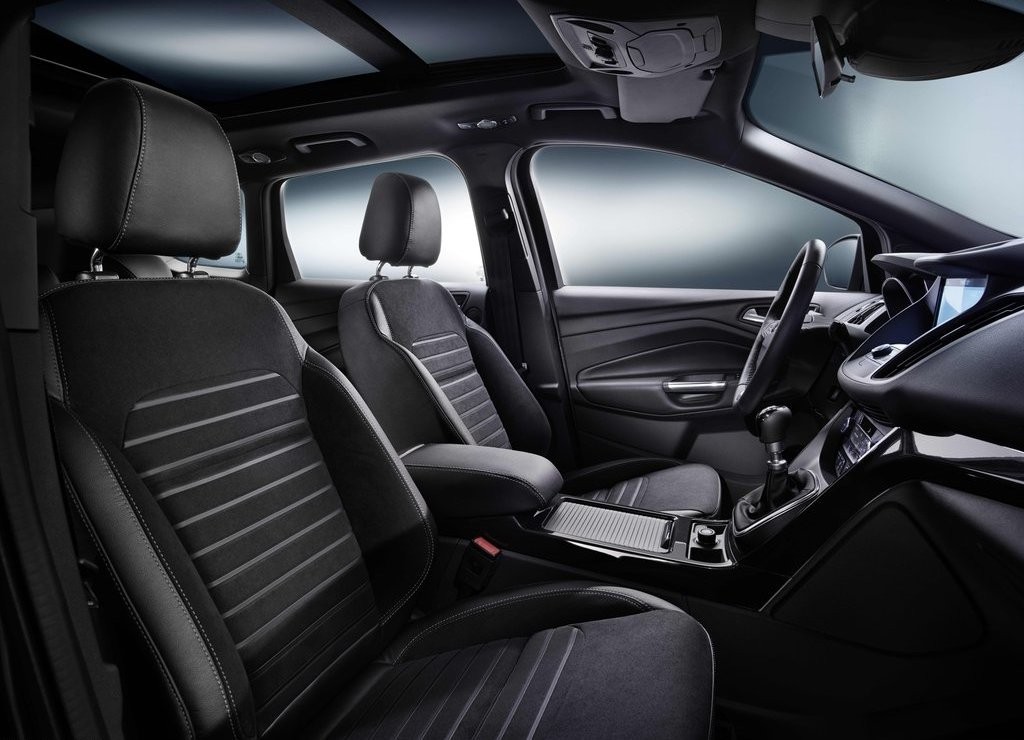 APÓS SER REVELADO EM GENEBRA, FORD KUGA 2017 COMEÇA A SER VENDIDO NA EUROPA, foto 8