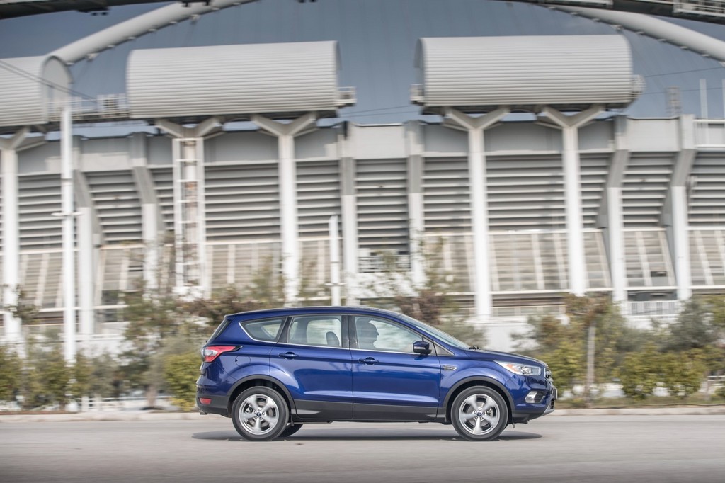 APÓS SER REVELADO EM GENEBRA, FORD KUGA 2017 COMEÇA A SER VENDIDO NA EUROPA, foto 18