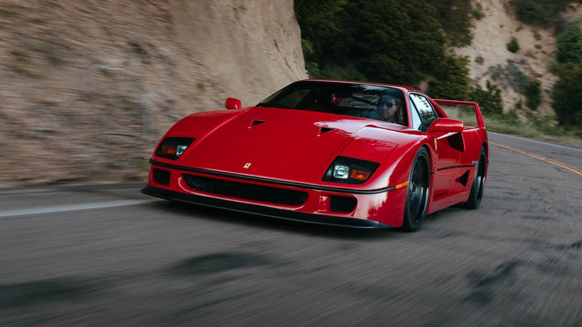 UM FERRARI F40 EQUIPADO COM RODAS HRE: FANTÁSTICO, foto 1