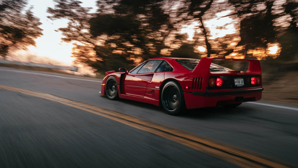 UM FERRARI F40 EQUIPADO COM RODAS HRE: FANTÁSTICO, foto 3