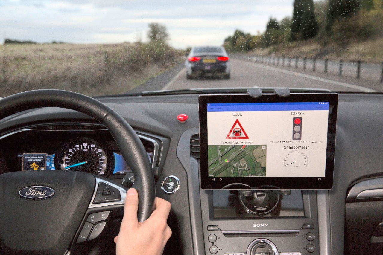 FORD TESTA TECNOLOGIA QUE AVISA VELOCIDADE IDEAL PARA SINAL VERDE, foto 2
