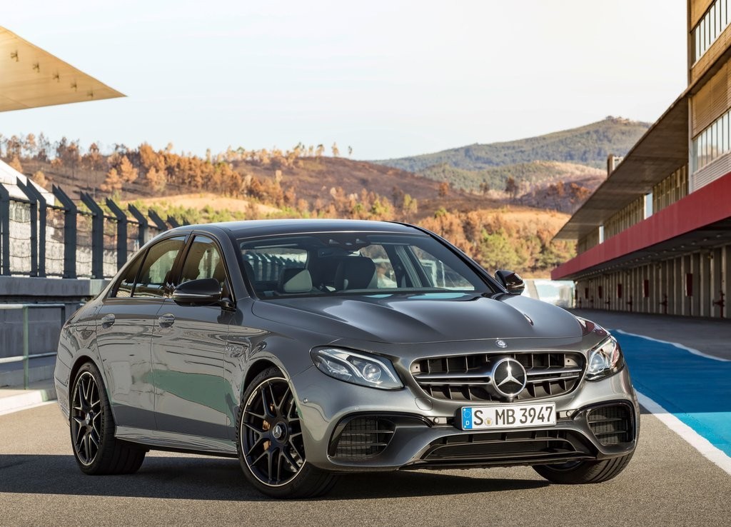 MERCEDES-AMG E 63 CHEGA COM MAIS POTÊNCIA E NOVIDADES, foto 1