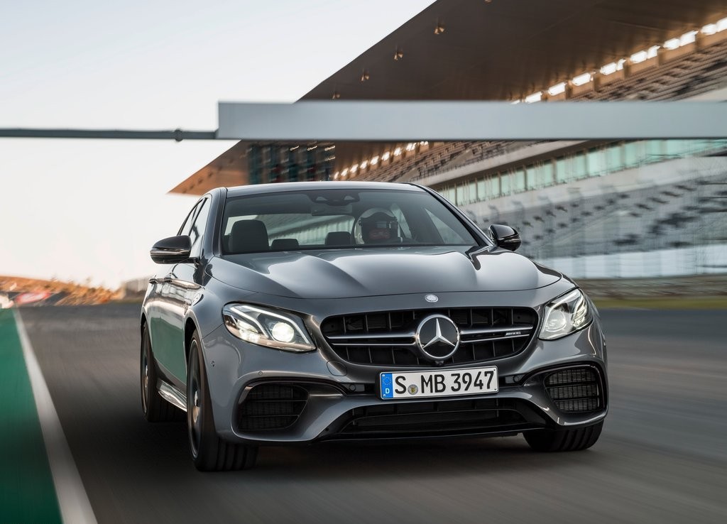 MERCEDES-AMG E 63 CHEGA COM MAIS POTÊNCIA E NOVIDADES, foto 5