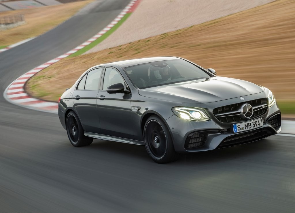 MERCEDES-AMG E 63 CHEGA COM MAIS POTÊNCIA E NOVIDADES, foto 7