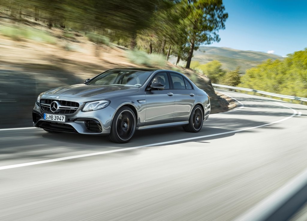 MERCEDES-AMG E 63 CHEGA COM MAIS POTÊNCIA E NOVIDADES, foto 11