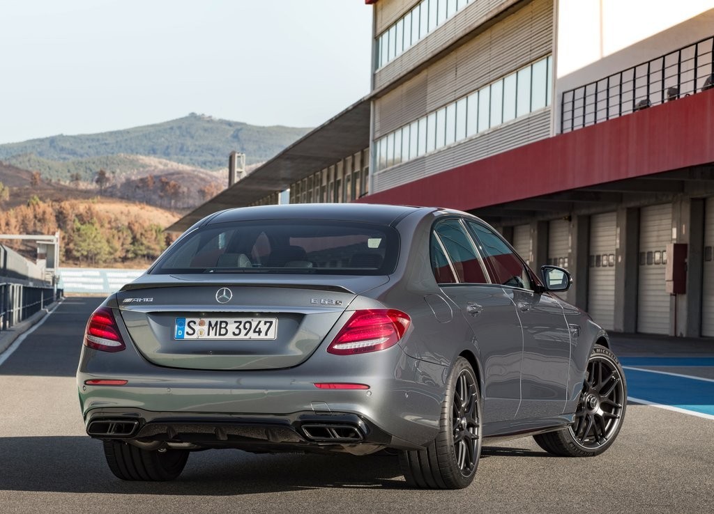 MERCEDES-AMG E 63 CHEGA COM MAIS POTÊNCIA E NOVIDADES, foto 19