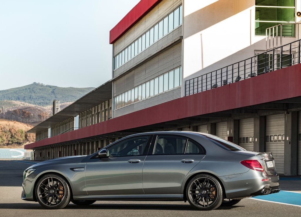 MERCEDES-AMG E 63 CHEGA COM MAIS POTÊNCIA E NOVIDADES, foto 20