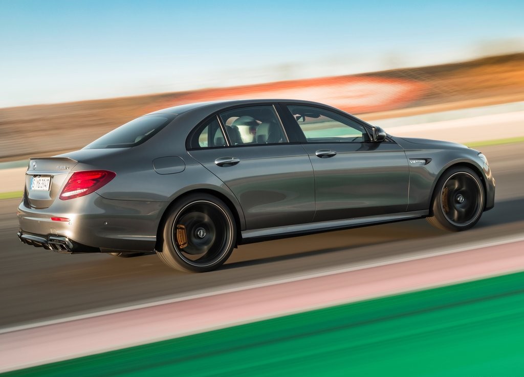 MERCEDES-AMG E 63 CHEGA COM MAIS POTÊNCIA E NOVIDADES, foto 24