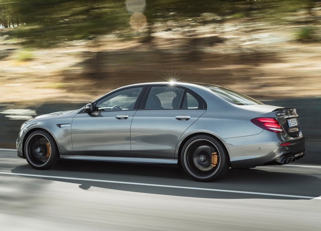MERCEDES-AMG E 63 CHEGA COM MAIS POTÊNCIA E NOVIDADES, foto 25